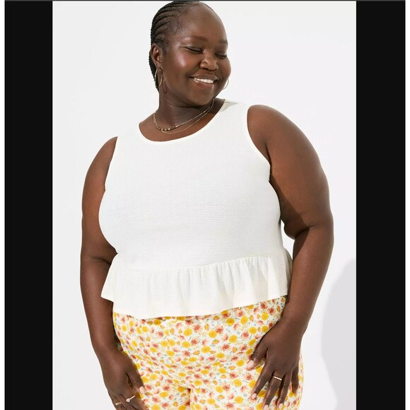 Torrid Crop Tank Top 5X 28 White Textured Knit Ruffle Hem Sleeveless Beachy NWT - Picture 3 of 7